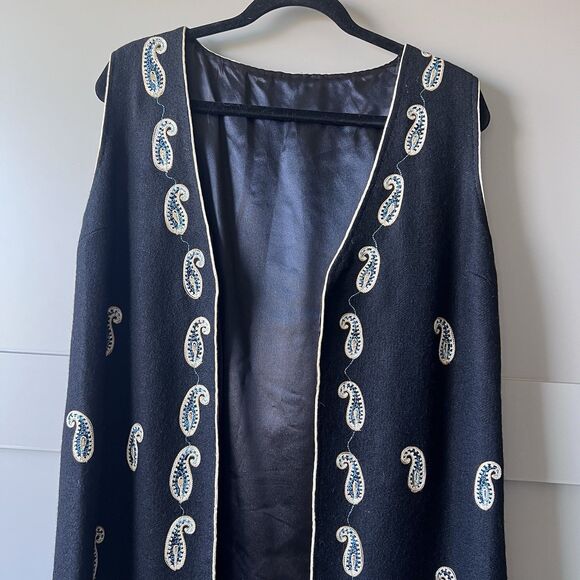 VTG Wool Long Black Coat Vest Jacket Women Small/Med Embroidered Paisley Floral - Picture 3 of 13